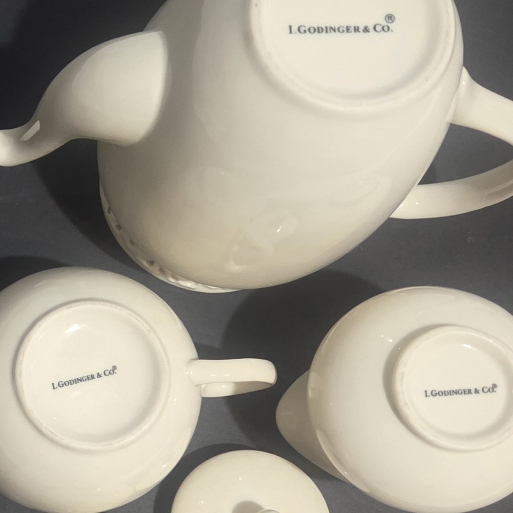 Cream Ceramic Tea Set with Teapot, Sugar Bowl & Creamer - Picture 7 of 8